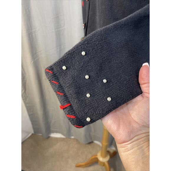 Studio Joy Christmas Cardigan Sweater Womens L Embroidered Presents Wreath Black - Picture 3 of 10